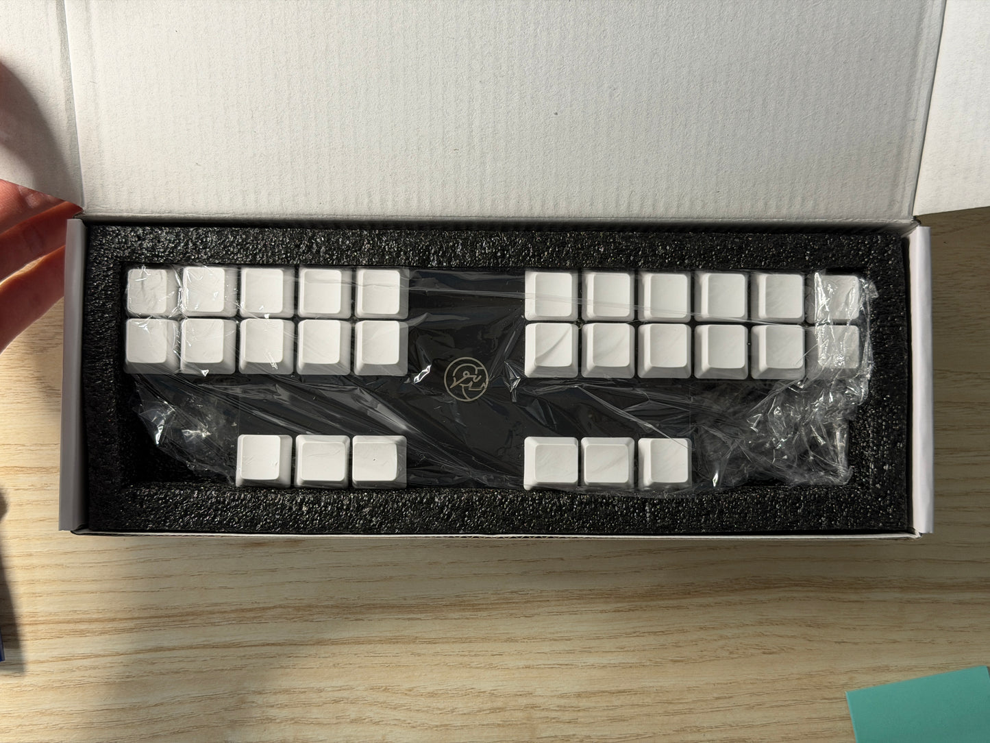 Uni v4 (open box)